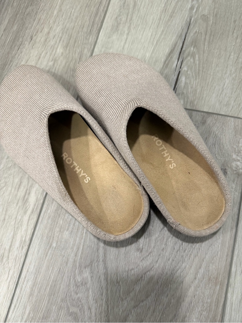 Women’s Rothy’s The Casual Clog in Dove Size 7 Retails $ 160 Rothy’s The Causal - Picture 4 of 9